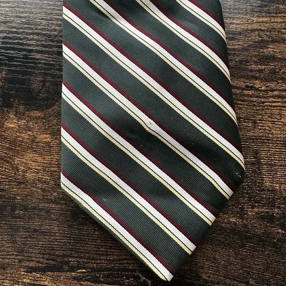 Givenchy Gentlemen Paris Vintage Silk Blend Green Diagonal Stripe Necktie